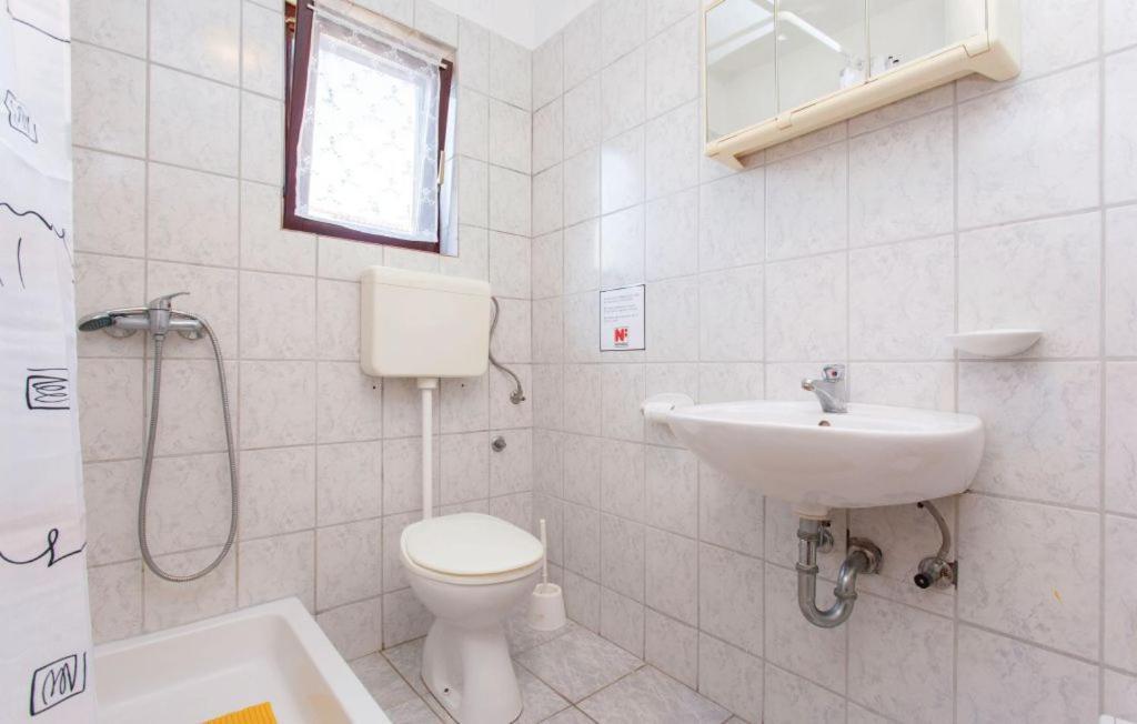 Apartmani Mile Krk Town Exterior photo