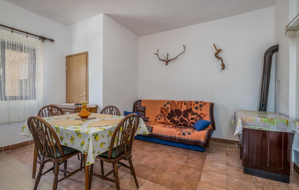 Apartmani Mile Krk Town Exterior photo