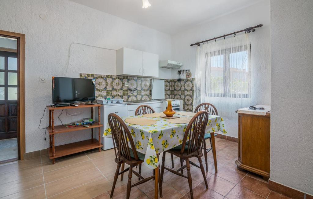 Apartmani Mile Krk Town Exterior photo