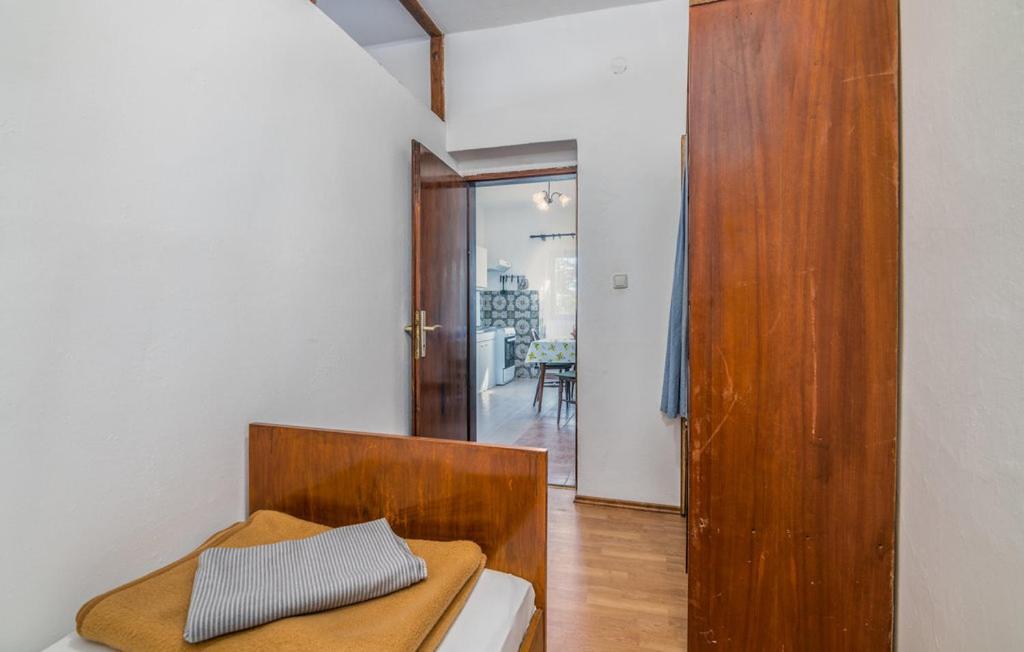 Apartmani Mile Krk Town Exterior photo
